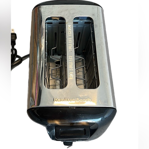 Hamilton Beach Stainless Steel Toaster with Extra-Wide Slots - Picture 4 of 5